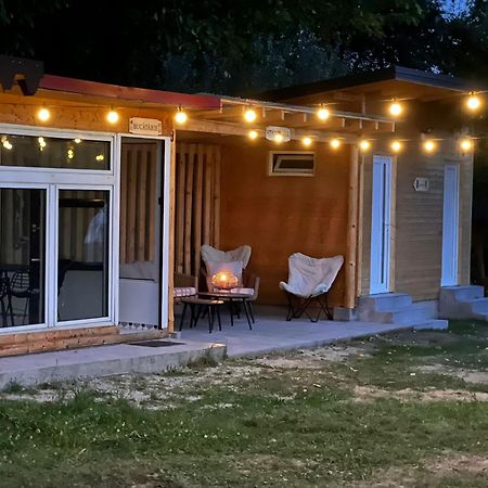 ホテル The Frog Glamping ホレズ エクステリア 写真