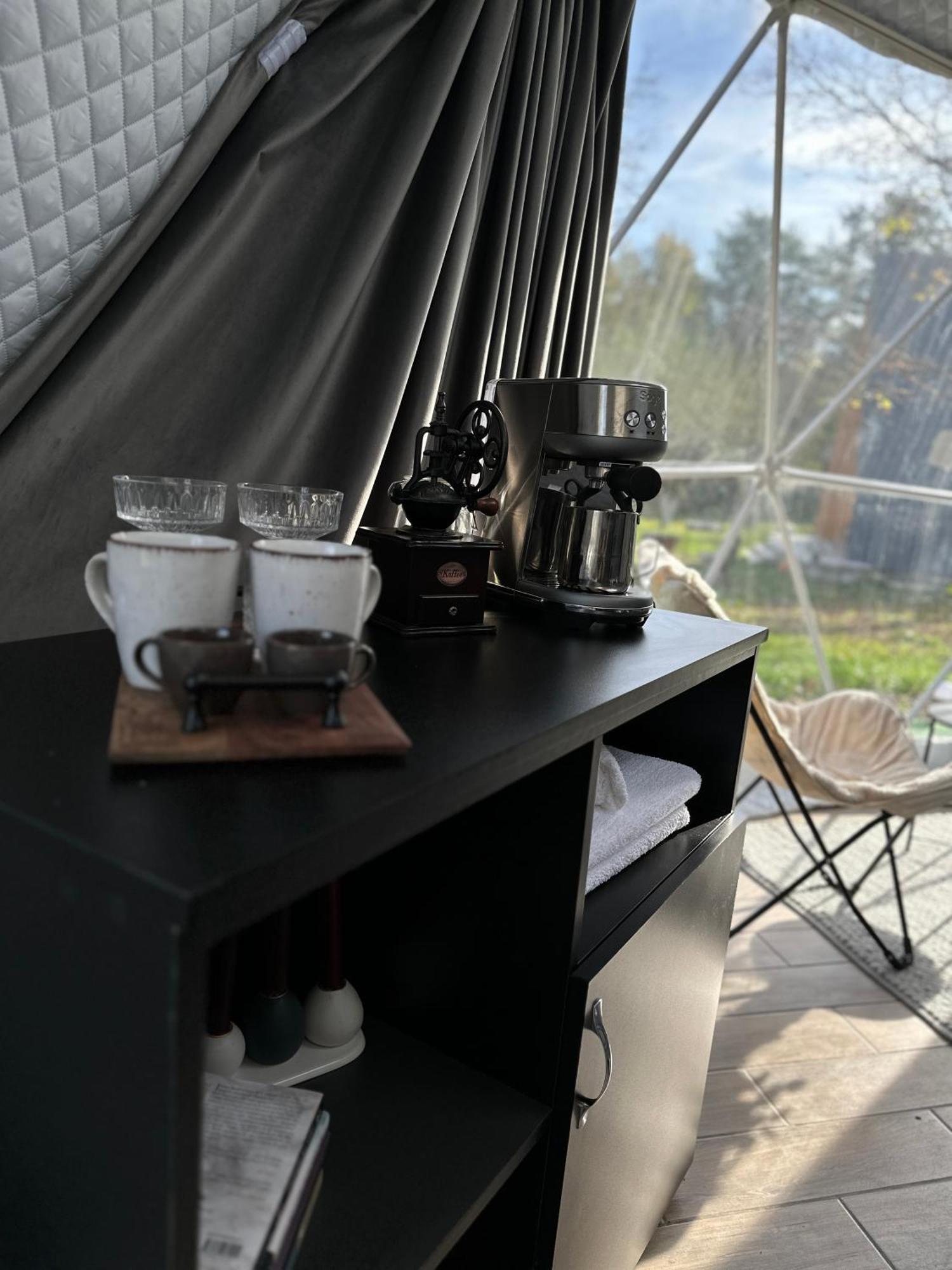ホテル The Frog Glamping ホレズ エクステリア 写真